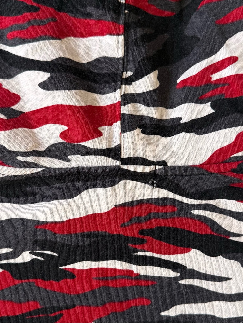 Camouflage Hoodie Red Black White Kangaroo Pocket Sweatshirt Streetwear Unisex - Picture 4 of 7